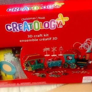 NWT….Creatology wooden craft set….of a train!!!